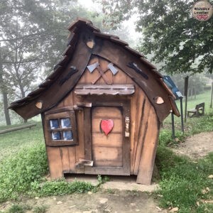 Il Sentiero delle Nigelle: Un'affascinante percorso di legno nelle Langhe! - inizio percorso